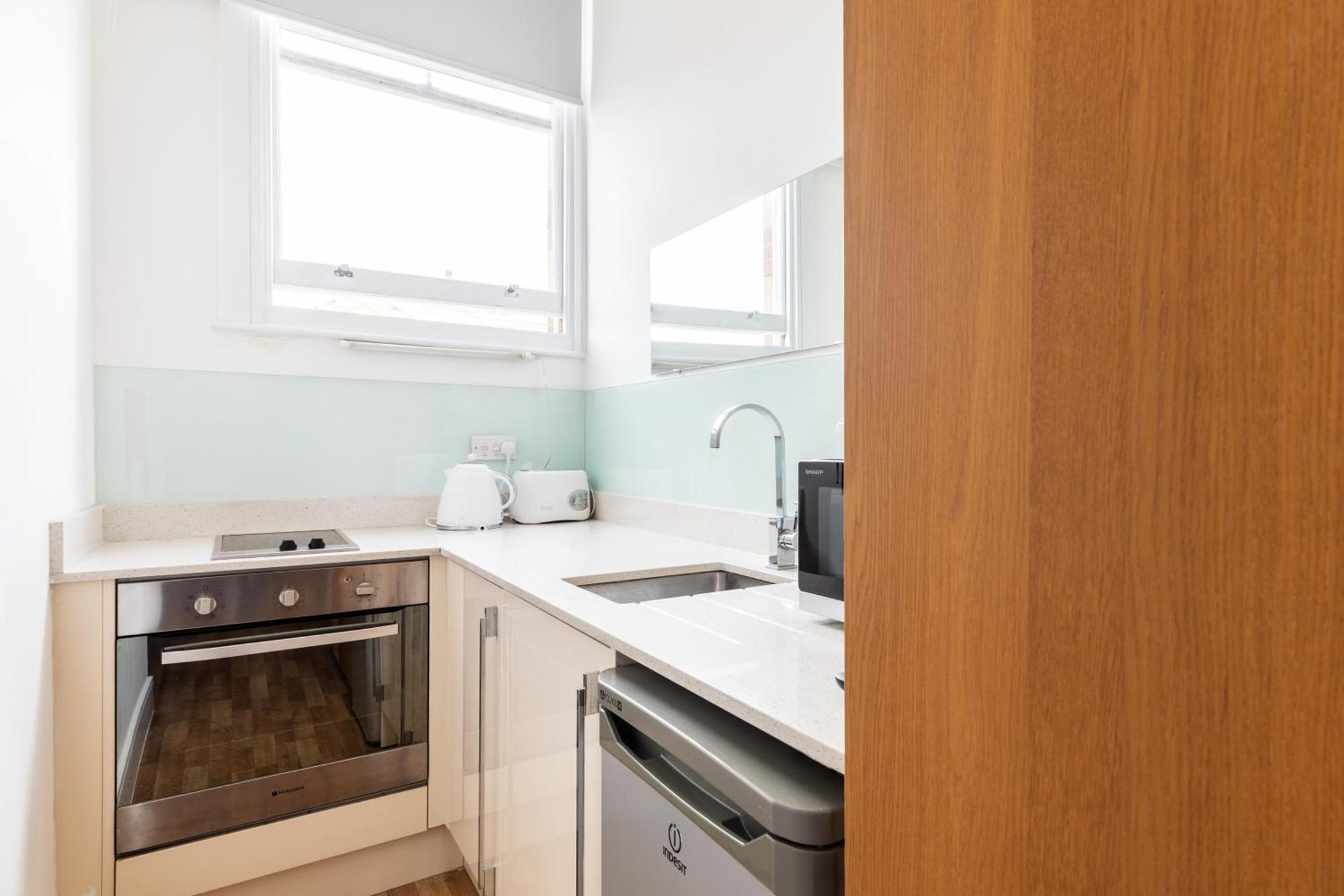 Clarges- Hsk Suites Londen Buitenkant foto