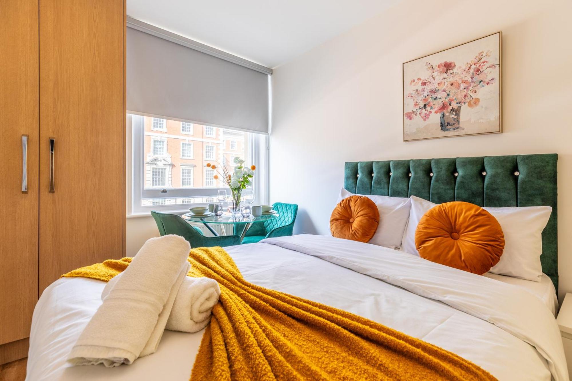 Clarges- Hsk Suites Londen Buitenkant foto