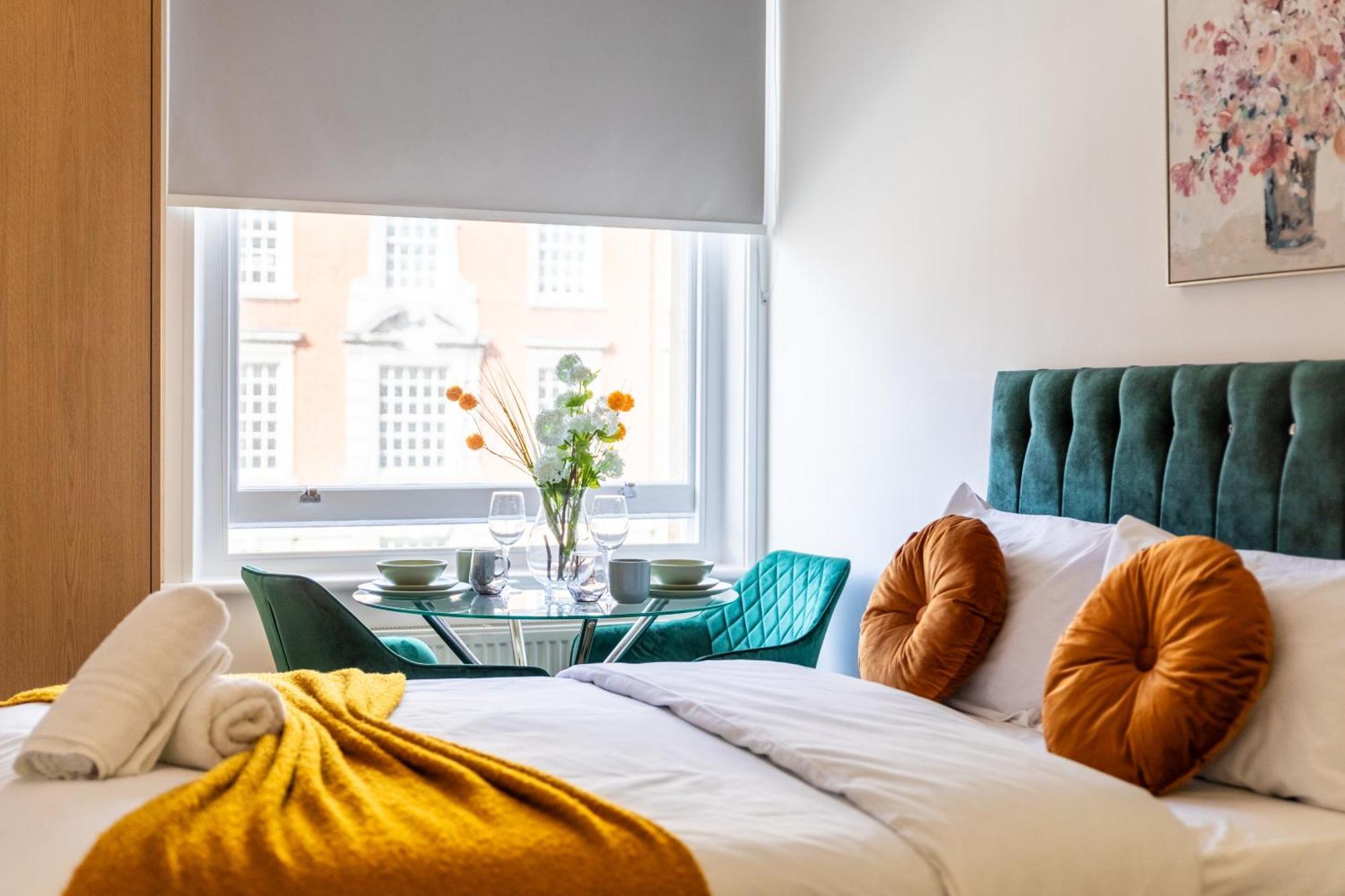 Clarges- Hsk Suites Londen Buitenkant foto
