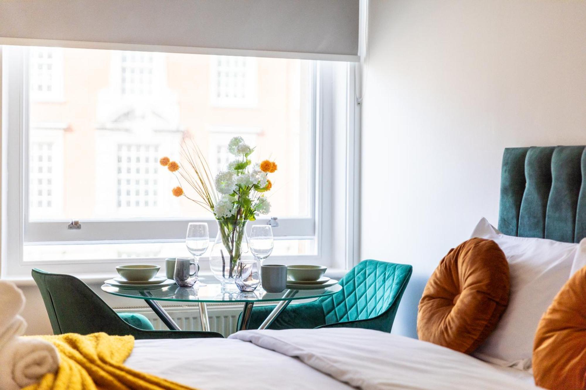 Clarges- Hsk Suites Londen Buitenkant foto