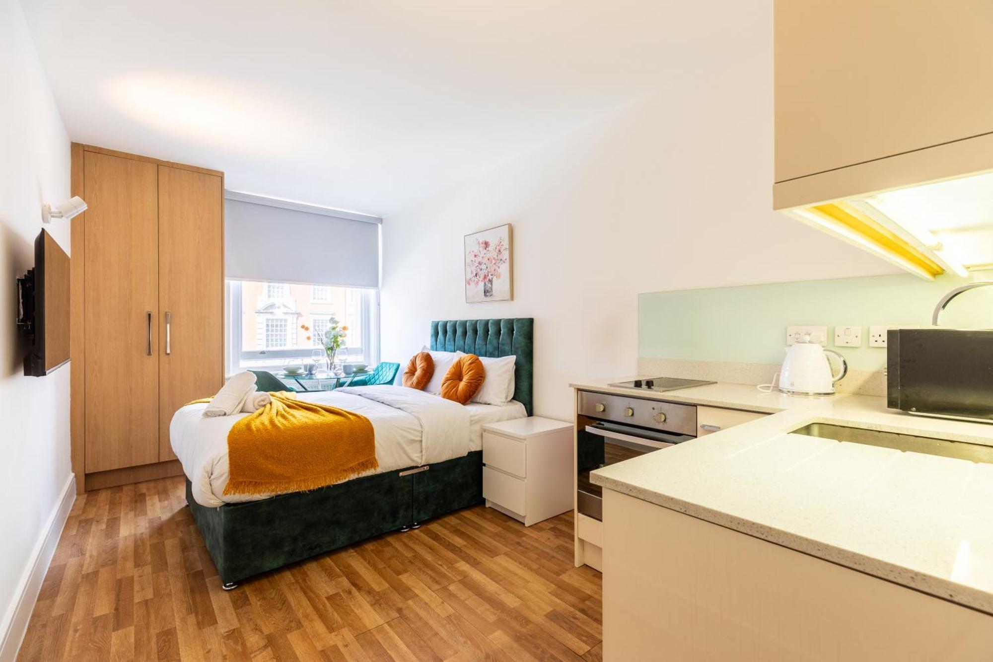 Clarges- Hsk Suites Londen Buitenkant foto